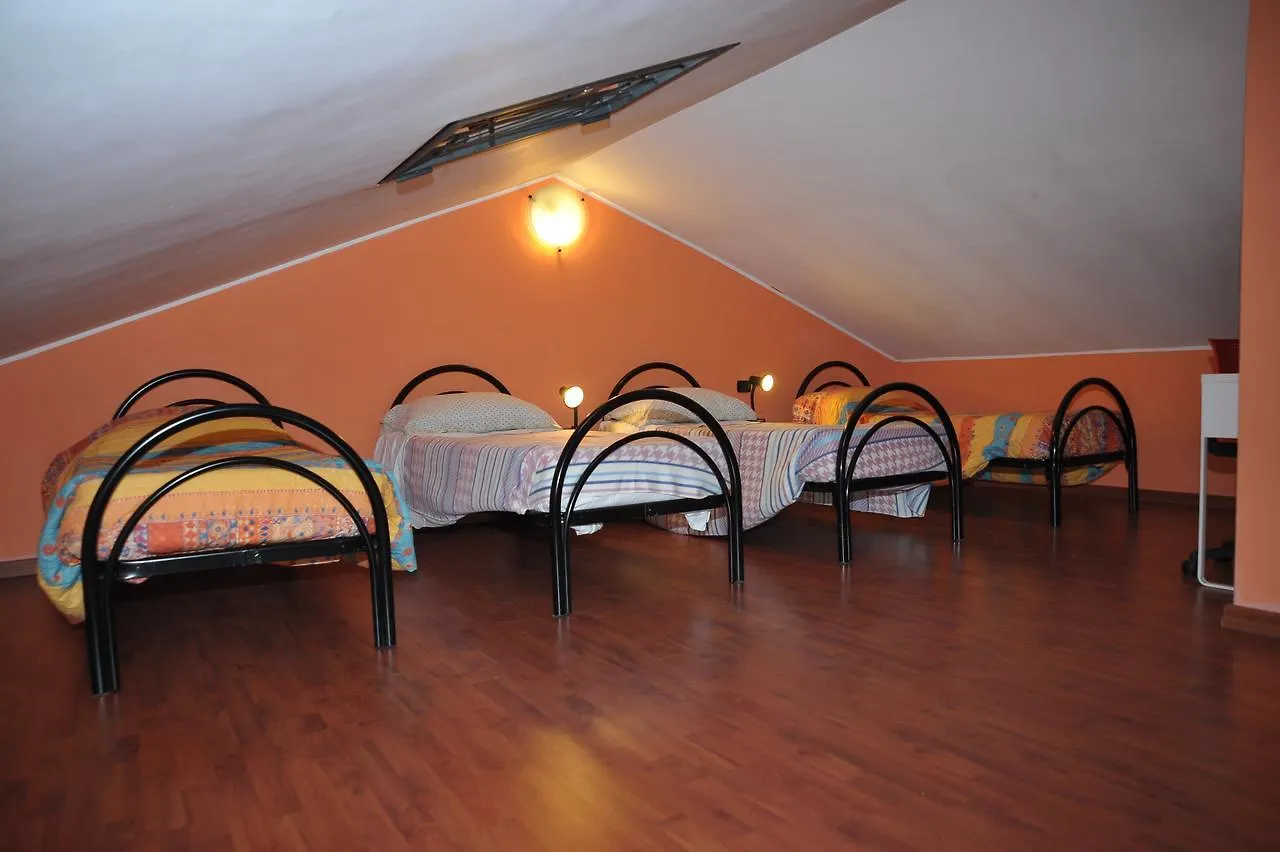 B B Green Bed & Breakfast Pero 0*,  Italy