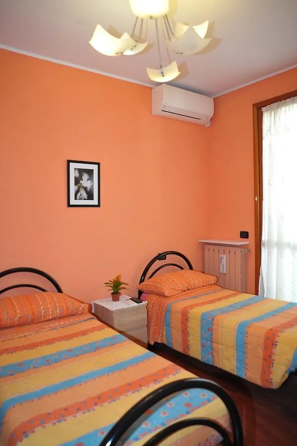 B B Green Bed & Breakfast Pero 0*,