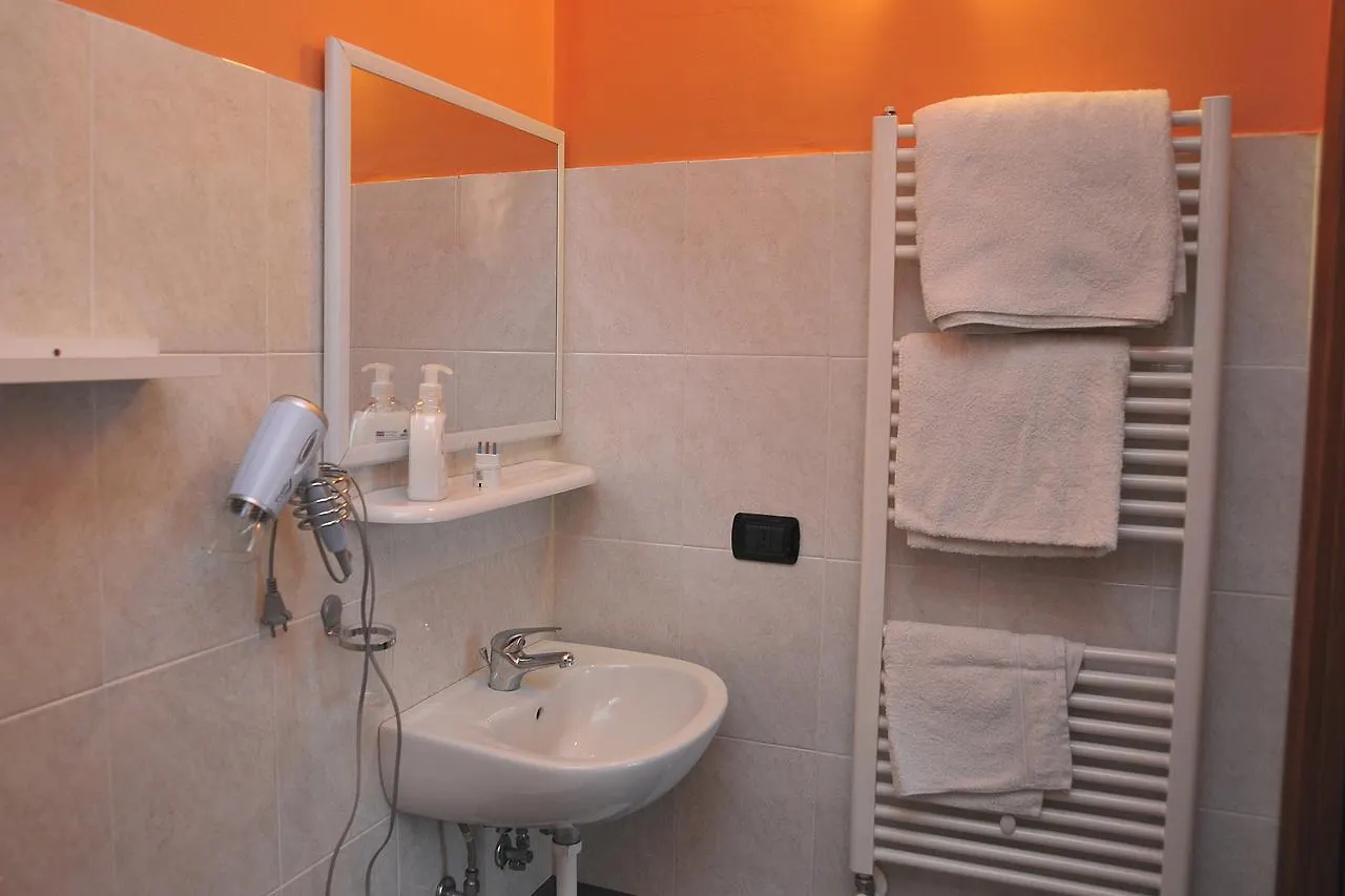B B Green Bed & Breakfast Pero Italy